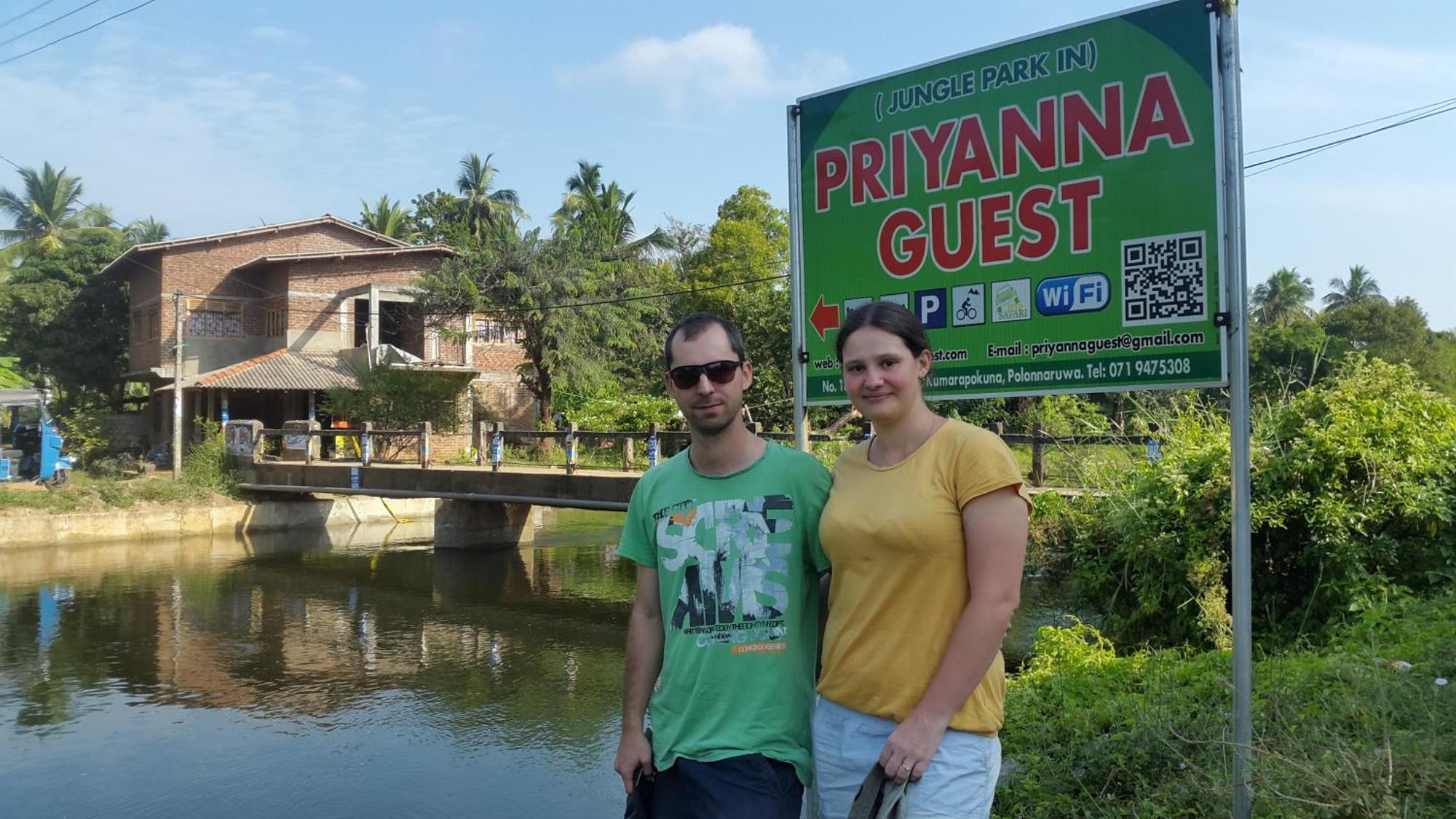 Priyanna Guest, Forest View Полонарува Екстериор снимка